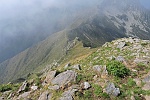 Dalla vetta del Togano in basso verso il Passo di Basagrana